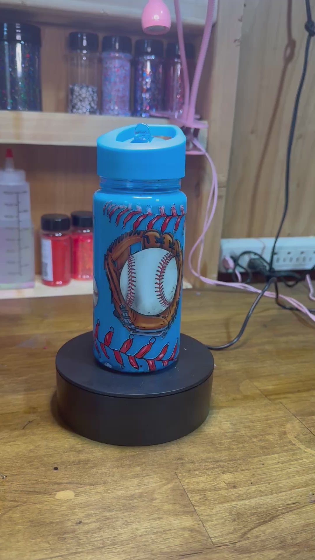 Solid color cup